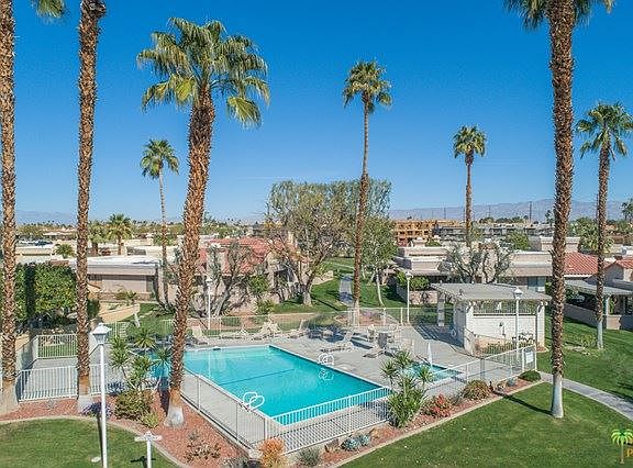 3rd image of 41702 Aventine Ct
