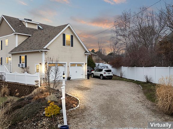 2nd image of 51 Flint Rock Drive