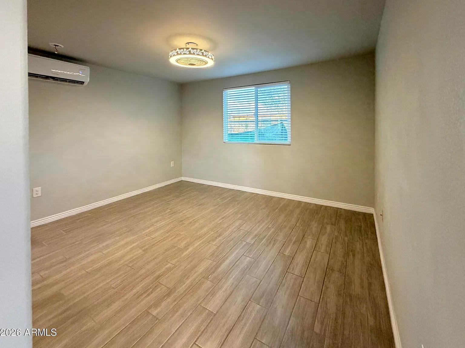 1 bed, 1.0 bath, 170 sqft, $1,100 — Photo 3