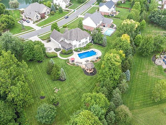 3rd image of 14756 Francis Ct