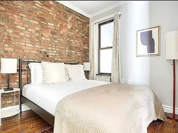 4th image of 437 W 53rd St APT 1B