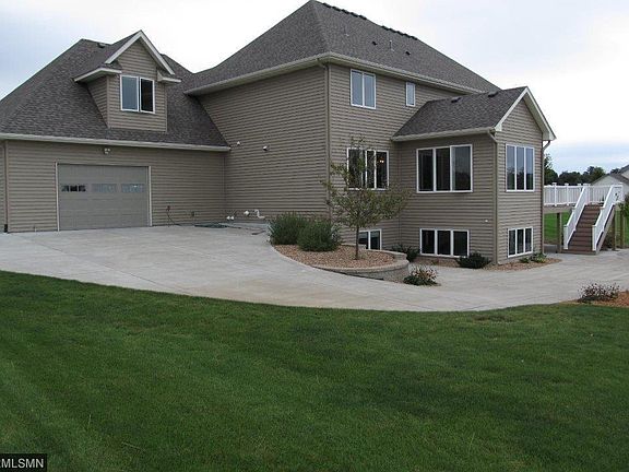 4th image of 20470 Ivywood St