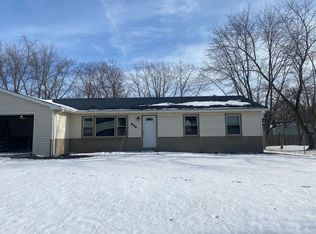 609 Oswego Rd, Valparaiso, IN 46385