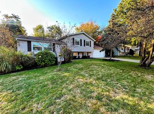 4350 Sunnyview Dr, Uniontown, OH