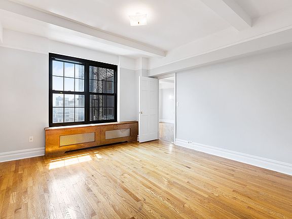 4th image of 1 University Pl APT 19