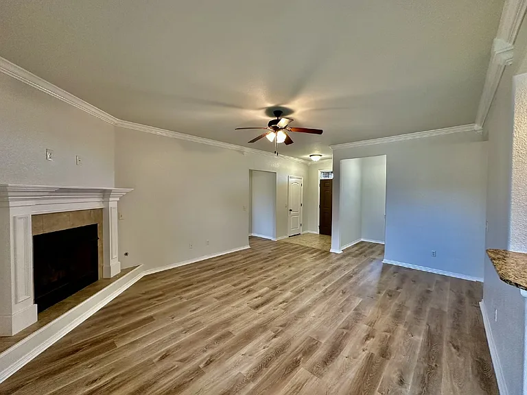 441 Sorrento Dr — Photo 6