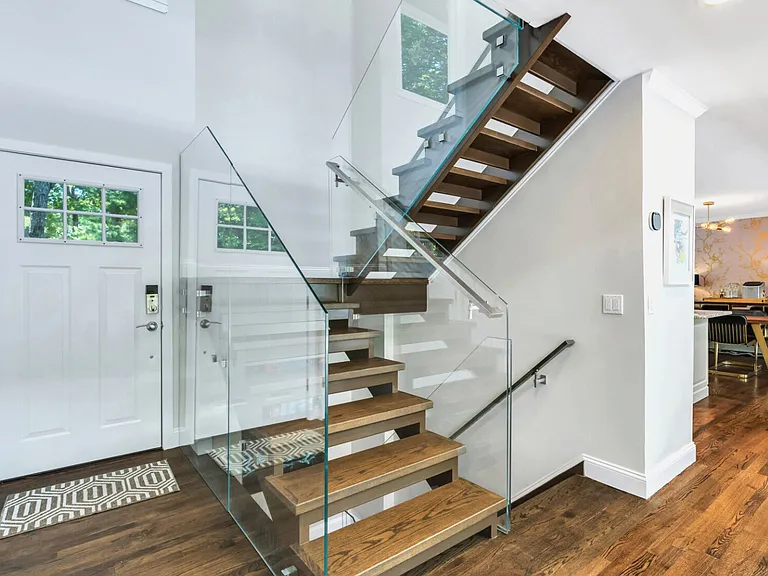 39 Montauk Ave — Photo 20
