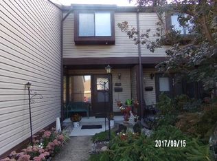 844 Cherlyn Ct, Columbus, OH 43228