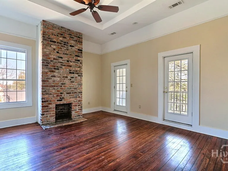 315 W Gwinnett St — Photo 5
