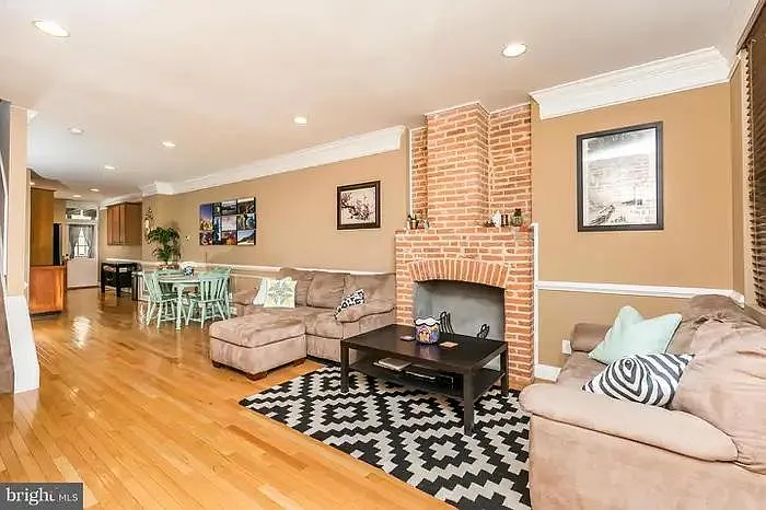 743 E Fort Ave — Photo 2