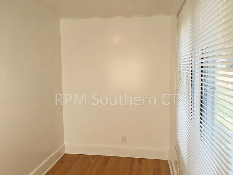 330 Fort Hale Rd — Photo 6