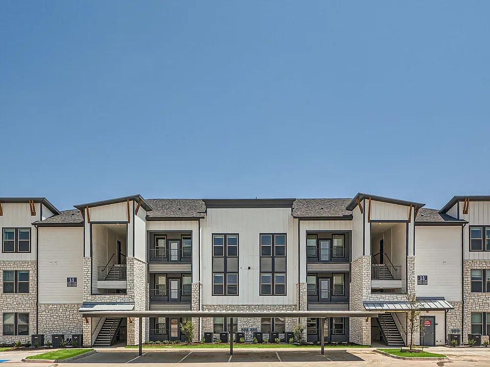 Building Photo 5