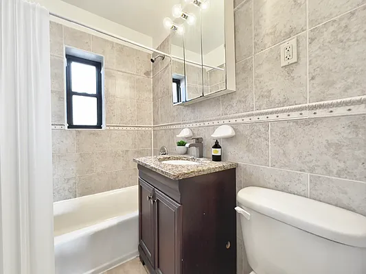 Rented by Voro NYC | media 6