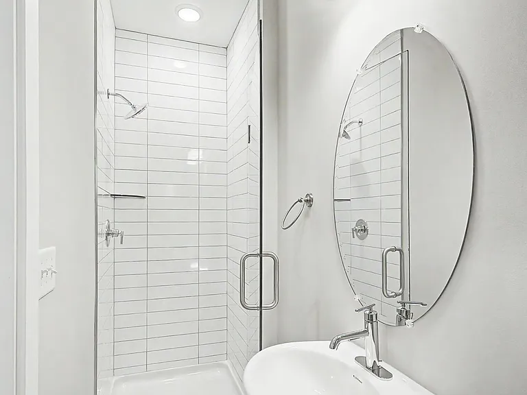 221 Stonecrest Cir — Photo 12