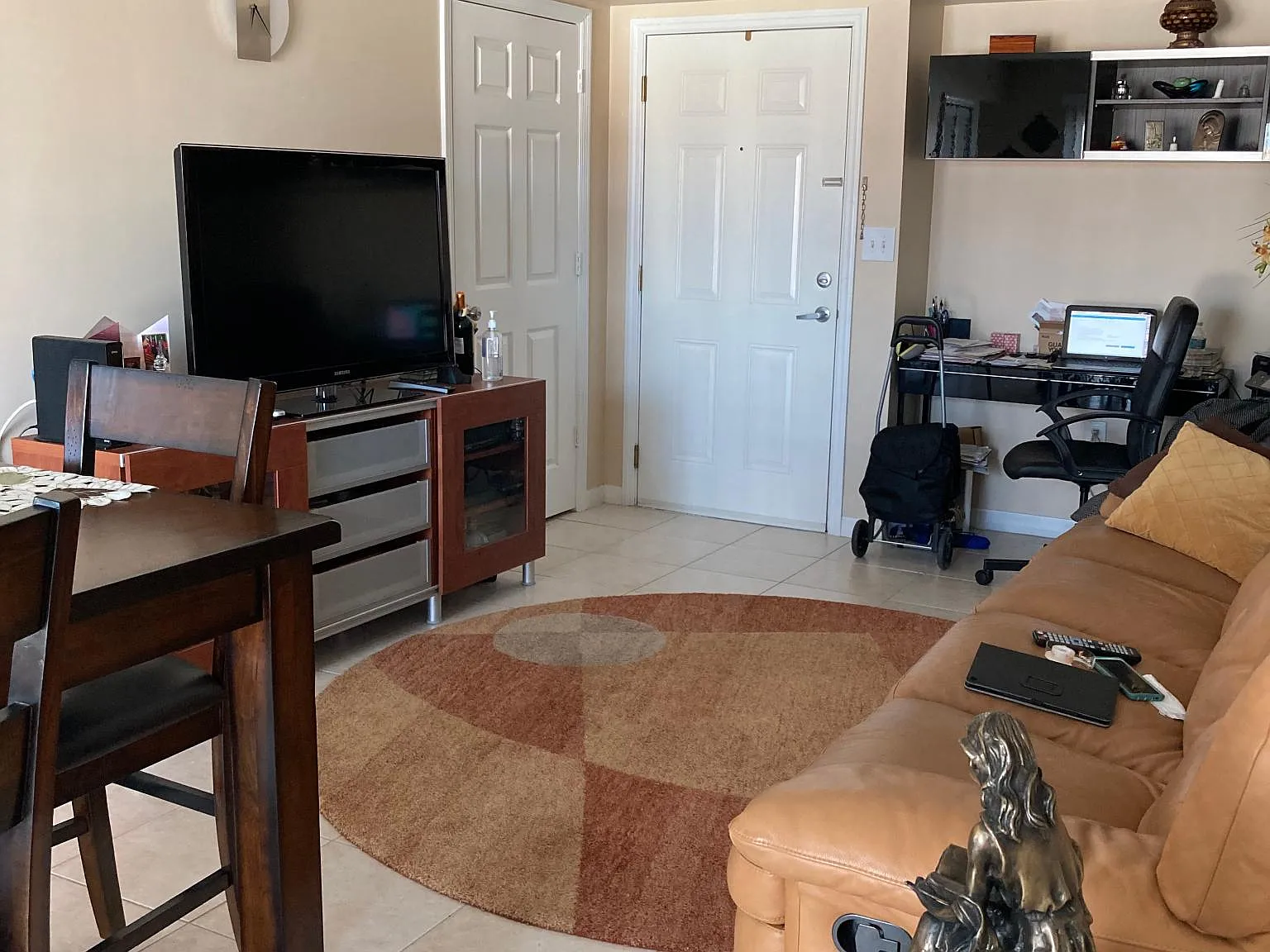 2 bed, 900 sqft, $2,150 — Photo 2