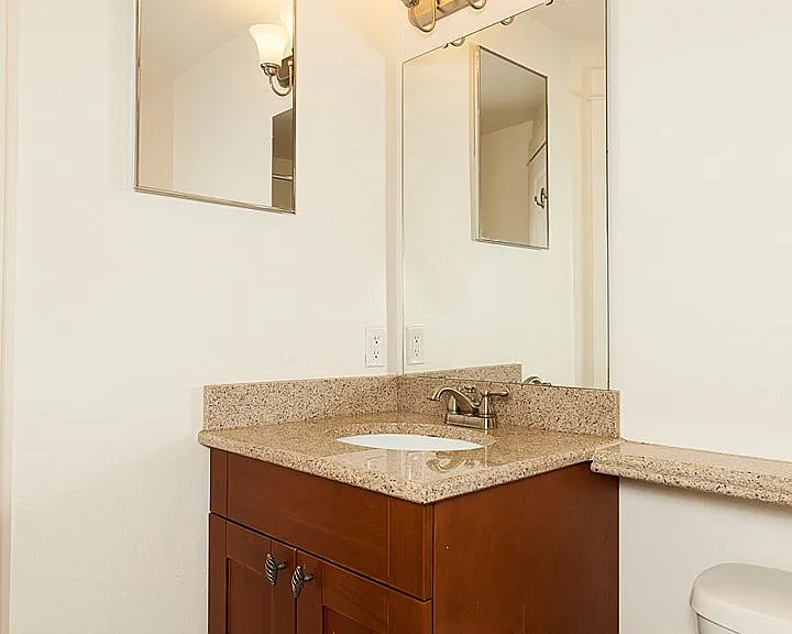 Howard Park Apartments — Photo 15