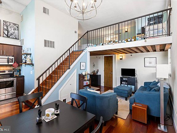 2nd image of 1201 Fitzwater St Unit 305