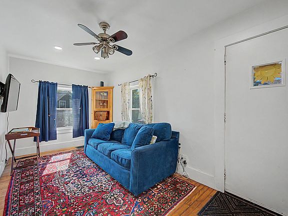3rd image of 1 Williams Street