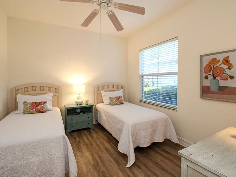 600 Diamond Cir #607 — Photo 47