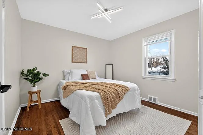 5 Lois Ave — Photo 14