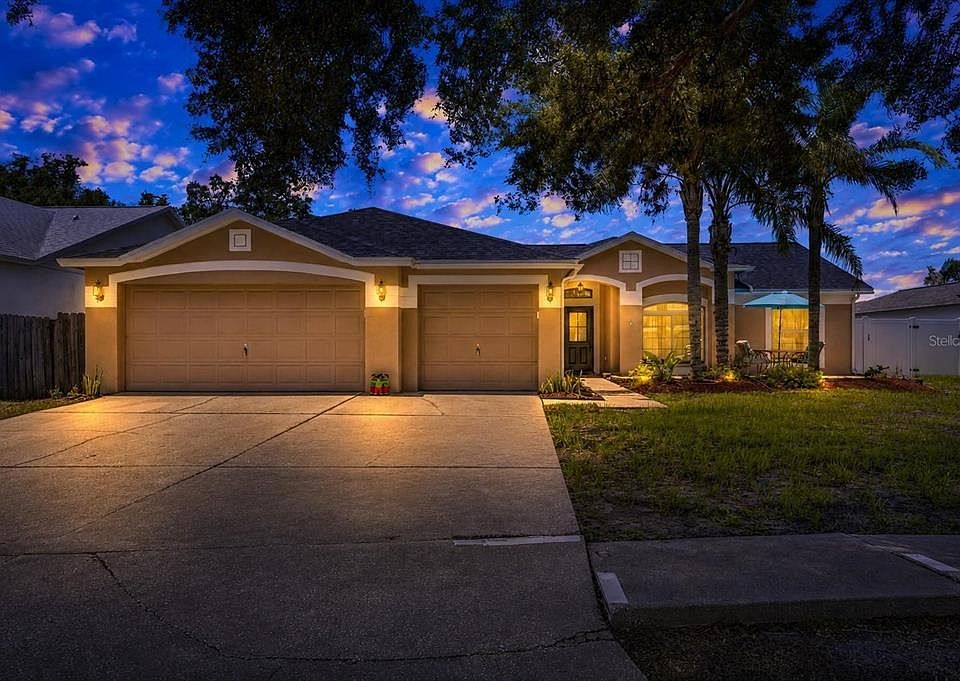 1st image of 10313 Tarragon Dr
