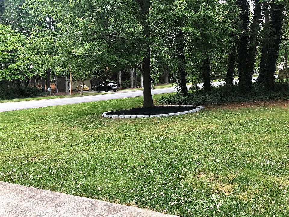 2nd image of 6053 Sutton Pl