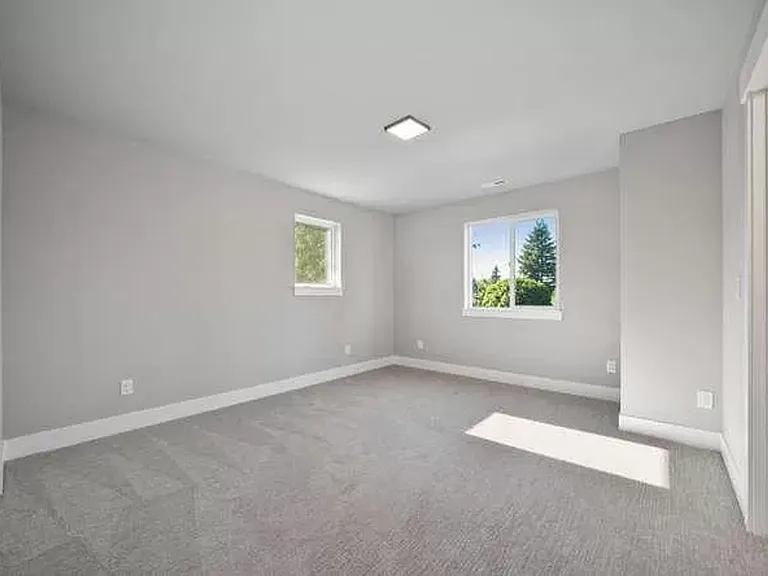6636 SE 57th Ave — Photo 19