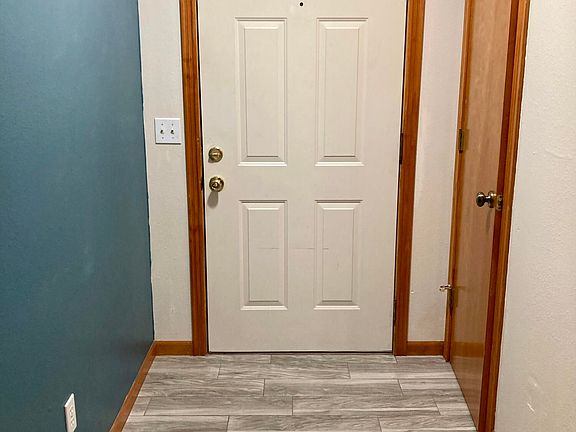 4th image of 105 Pebble Creek Lane