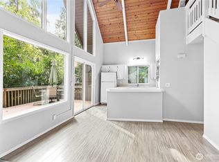 2 Creekside Ln, Bellingham, WA 98229