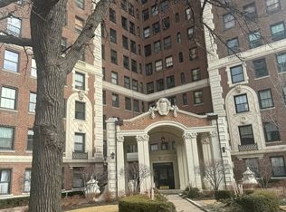 5555 S Everett Ave APT E-7, Chicago, IL 60637