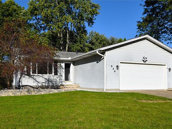 2nd image of 836 Westminister Dr
