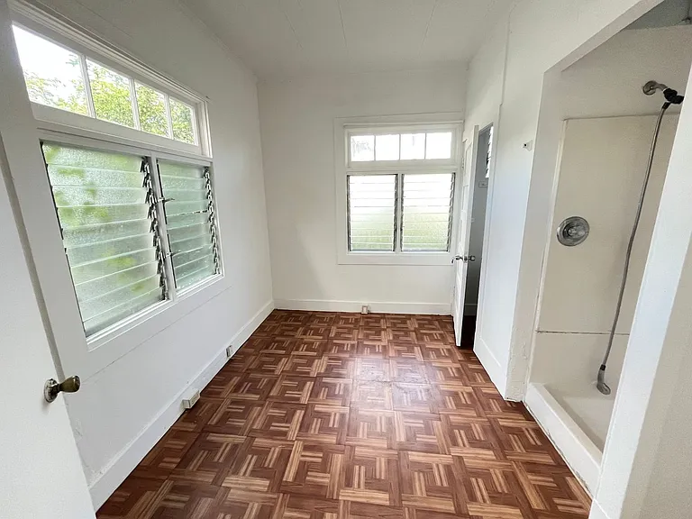 1003 3rd Ave — Photo 30