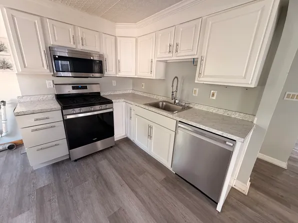 15 Bridge St #17B, Nashua, NH 03060