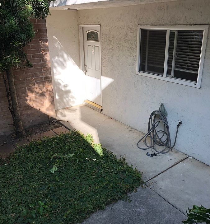1st image of 990 Kains Ave #1