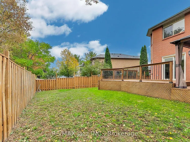 9 Maconnachie Pl — Photo 33