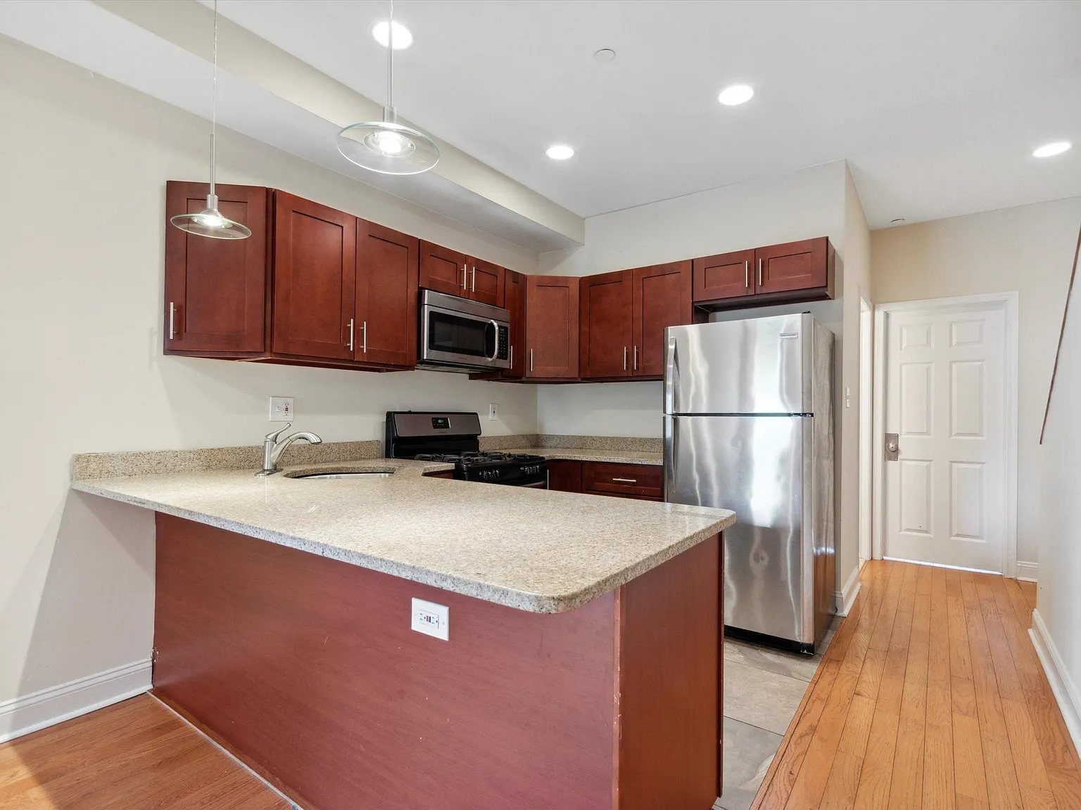 1424 Willington St Unit B — Photo 4
