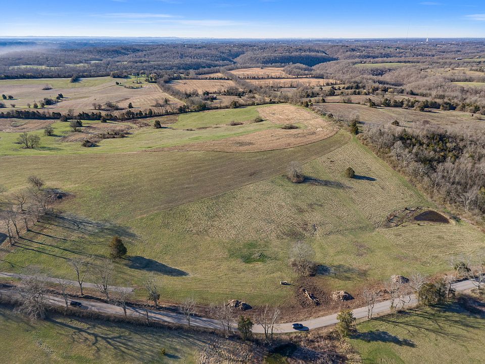 2nd image of 2492 Athens Boonesboro Rd