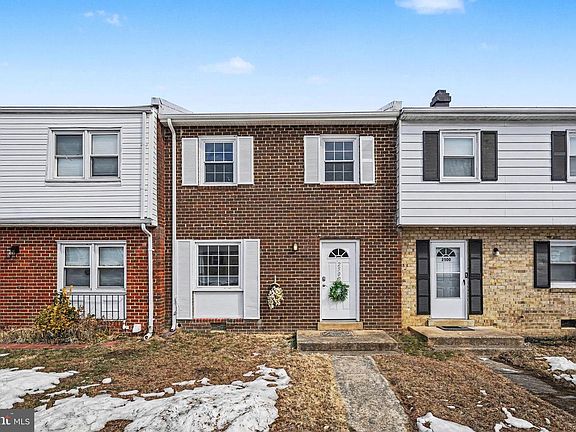 2nd image of 2502 Sedgewick Pl