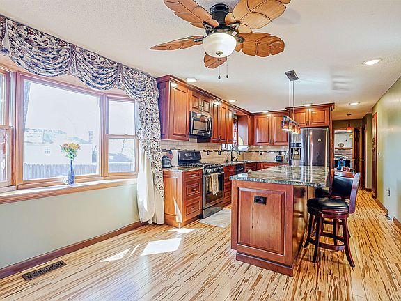 5th image of 21 Clearview Drive