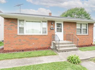 1716 Oakland Ave, Crest Hill, IL 60403