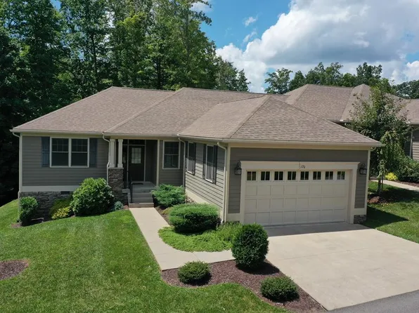 171 Long Dr, Daniels, WV 25832