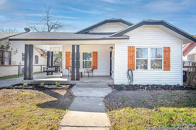726 E Highland Blvd
