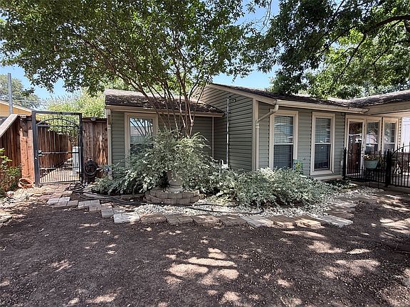 4th image of 4113 Barksdale Ct
