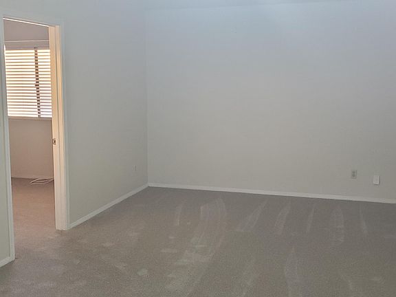 4th image of 406 E Bruce Ave Unit C