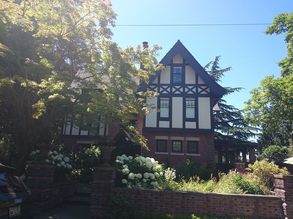 1st image of 1005 Belmont Pl E