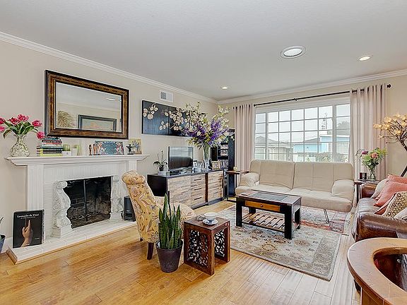 3rd image of 78 Oceanside Dr
