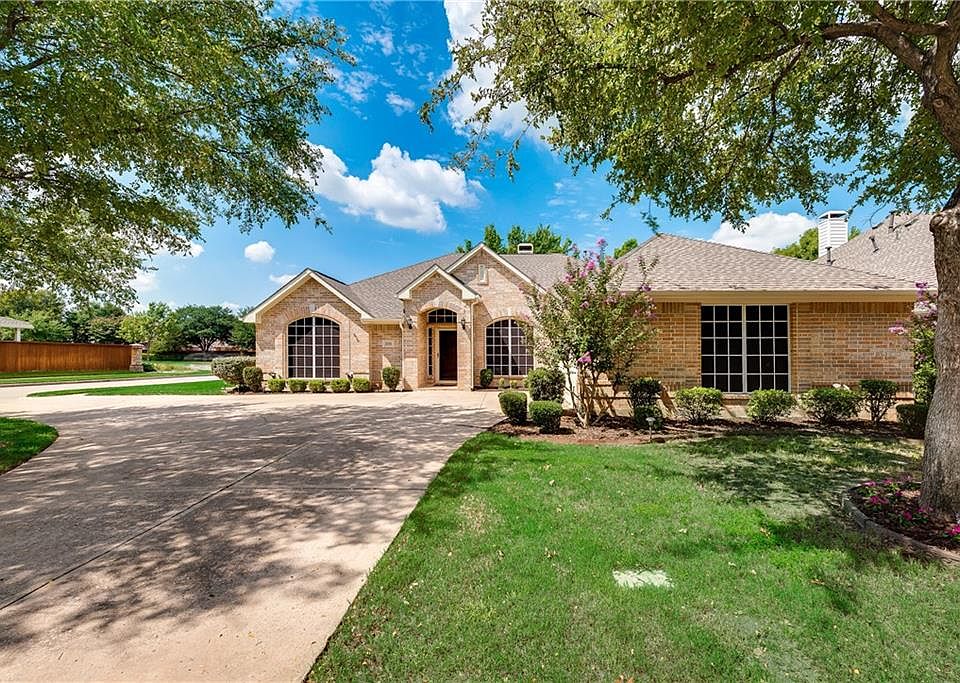 1st image of 2516 La Paloma Ln