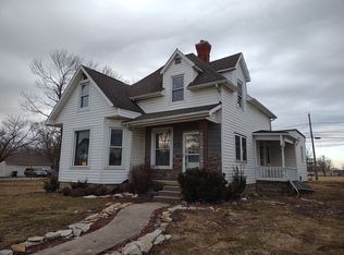 211 W Oxford St, Otterbein, IN 47970