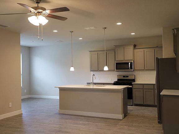 4th image of 15529 Leaside Dr