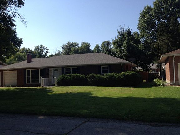 3rd image of 2576 Waterman Ave